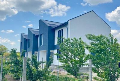 Casă individuală cu 4 camere cu Canalizare în Central
