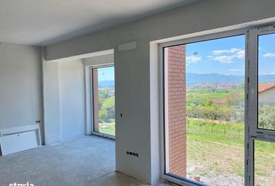 Casă cu 4 camere cu Teren 170 Mp în Gușterița