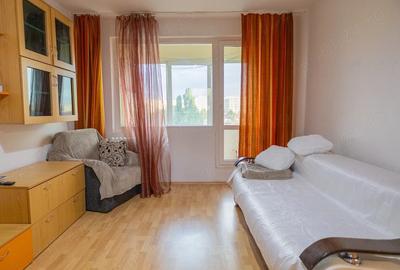 Apartament cu 2 camere decomandat în Titan