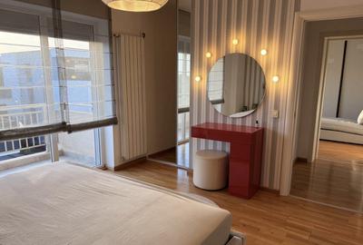 Apartament cu 3 camere decomandat, mobilat în Voluntari