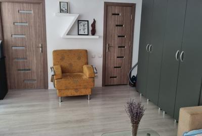 Apartament cu 2 camere semidecomandat în Rovine - 2
