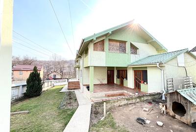 Casă individuală cu 5 camere cu Teren 700 Mp în Sascut - 1