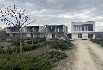 Casă cu Teren 1350 Mp în Central