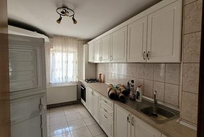 Apartament cu 3 camere decomandat în Bere - 6