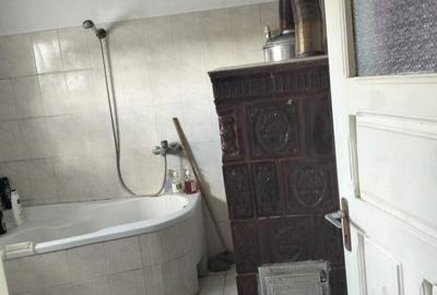 Casă cu 2 camere în Central