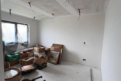 Casă cu 4 camere cu Teren 700 Mp în Central