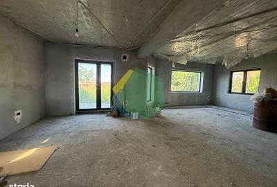 Casă cu 4 camere în Balotești
