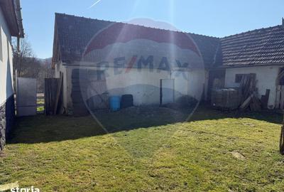 Casă cu 2 camere cu Teren 2002 Mp în Livada - 5