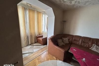 Apartament cu 3 camere semidecomandat în Central - 9