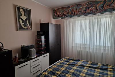 Apartament cu 3 camere decomandat în Valea Moșneagului - 4