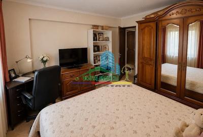 Apartament cu 4 camere decomandat în Ultracentral
