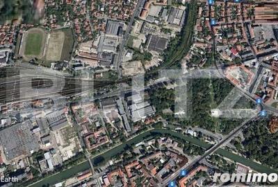 Casă cu 12 camere cu Teren 1100 Mp în Central