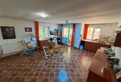 Apartament cu 3 camere decomandat, mobilat în Industrială