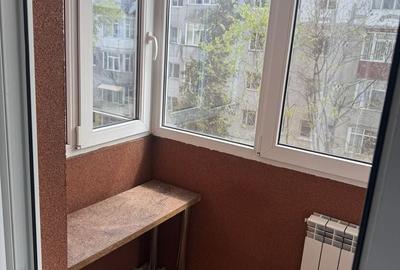 Apartament cu 2 camere semidecomandat în Km 4 - 2