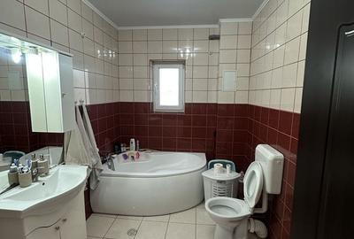Casă cu 3 camere cu Teren 200 Mp în Central - 7