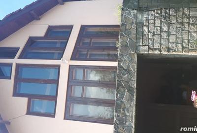 Casă cu 5 camere cu Teren 2345 Mp în Breaza - 9
