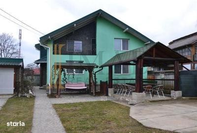 Casă cu 4 camere decomandat în Priboiu