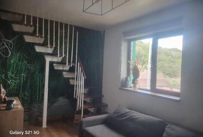 Casă cu 2 camere cu Teren 870 Mp în Central