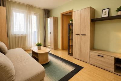 Apartament cu 2 camere semidecomandat în Girocului