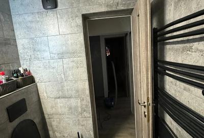 Apartament cu 3 camere decomandat în 13 Septembrie - 2
