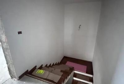 Casă cu 7 camere cu Teren 150 Mp în Rădăuți