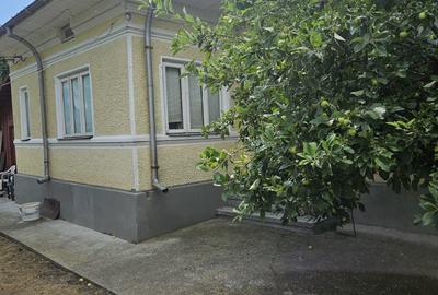 Casă cu 4 camere în Central - 1