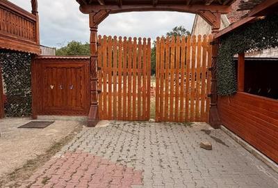 Casă cu 4 camere în Tărlungeni