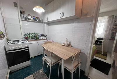 Apartament cu 2 camere decomandat în Micro 15