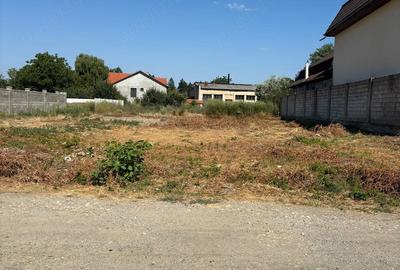 Teren de 765 mp, în Central