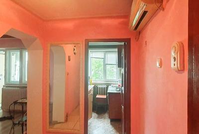 Apartament cu 2 camere semidecomandat în Central