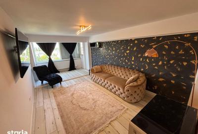 Apartament cu 2 camere decomandat, mobilat în Central