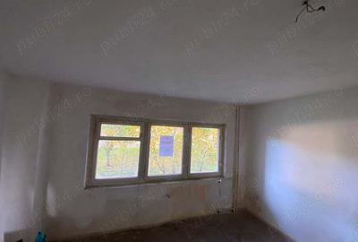 Apartament cu 3 camere semidecomandat în Jimbolia - 5