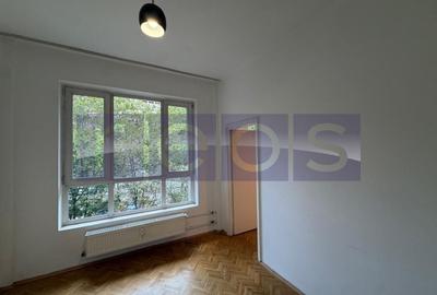 Apartament cu 3 camere decomandat în Magheru