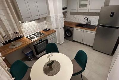 Apartament cu 3 camere decomandat, mobilat în Central