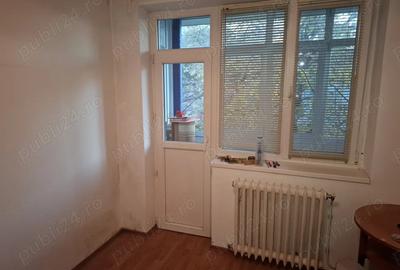 Apartament cu 3 camere semidecomandat în Ultracentral