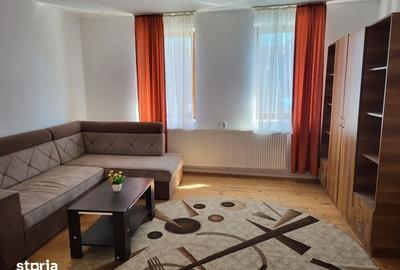 Casă cu 4 camere cu Teren 98 Mp în Central - 2