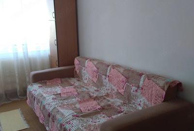 Apartament cu 3 camere decomandat în Obor