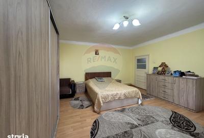 Casă cu 7 camere cu Teren 1026 Mp în Dârlos - 13