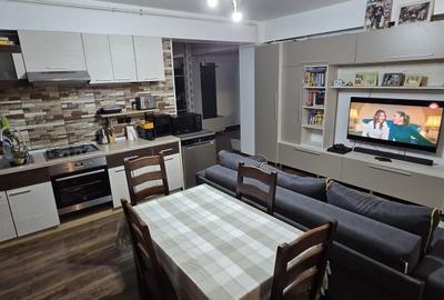 Apartament cu 3 camere decomandat, mobilat în Km 5