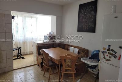 Apartament cu 2 camere decomandat în Poarta 6