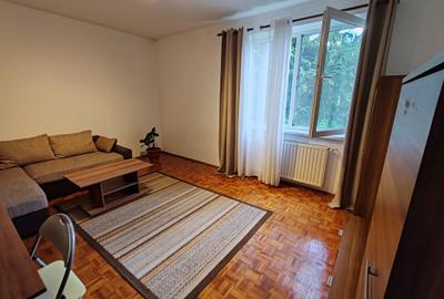 Apartament cu 2 camere decomandat în Centrul Civic