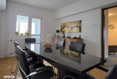 Apartament cu 4 camere decomandat în Ultracentral