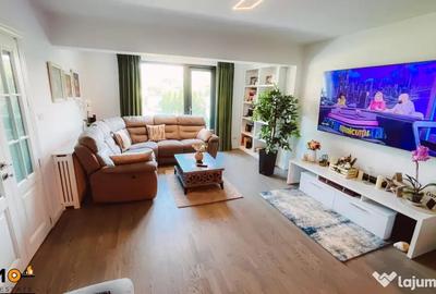 Casă cu 6 camere cu Teren 10100 Mp în Traian