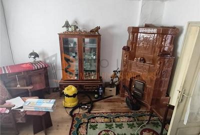 Casă cu 4 camere decomandat în Strezeni - 8