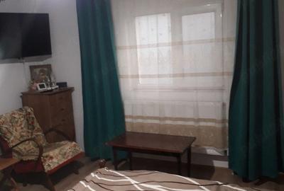 Casă cu Teren 300 Mp în Industrială