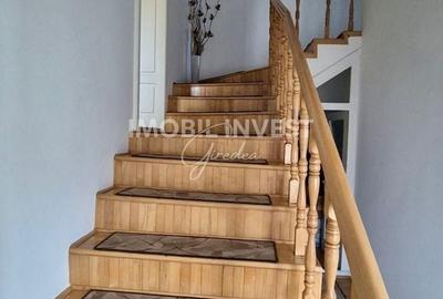 Casă cu 4 camere în Ultracentral - 1