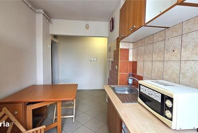 Apartament cu 2 camere decomandat în Centrul Civic