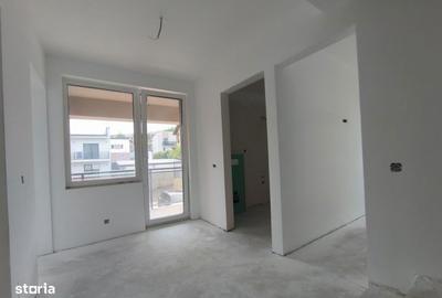 Casă cu 4 camere cu Teren 440 Mp în Central