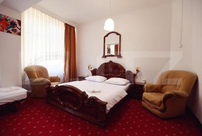 Apartament cu 3 camere decomandat, mobilat în Ultracentral