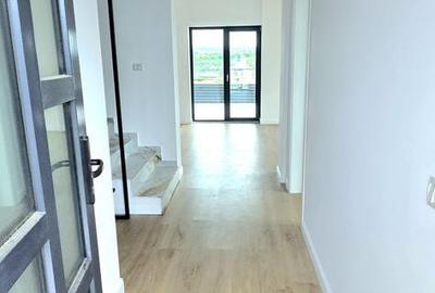 Casă cu 4 camere cu Teren 410 Mp în Cug